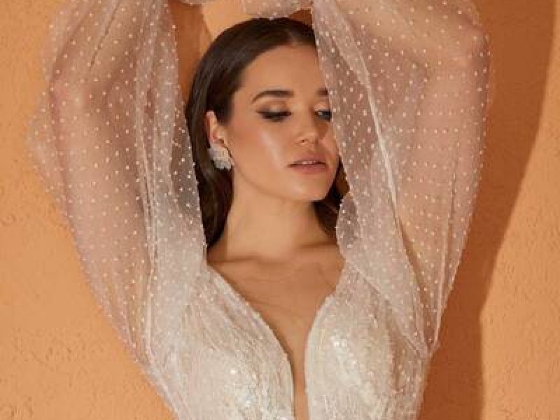 LACE BRIDAL DRESS MODELS